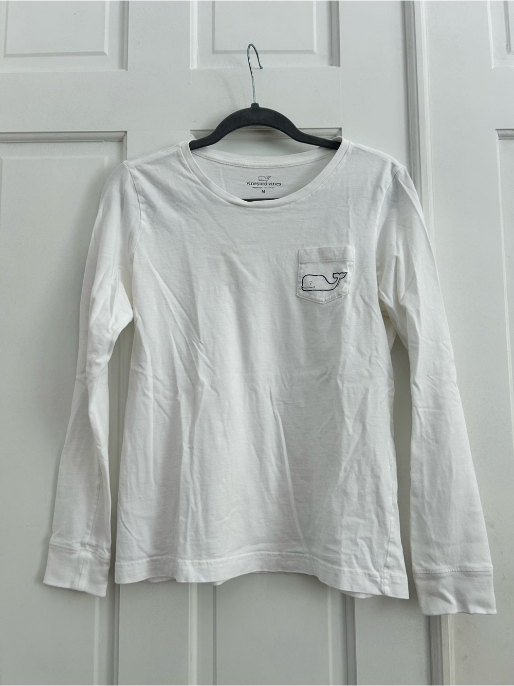 Vineyard Vines White Long-Sleeve Pocket Tee with Whale Accent